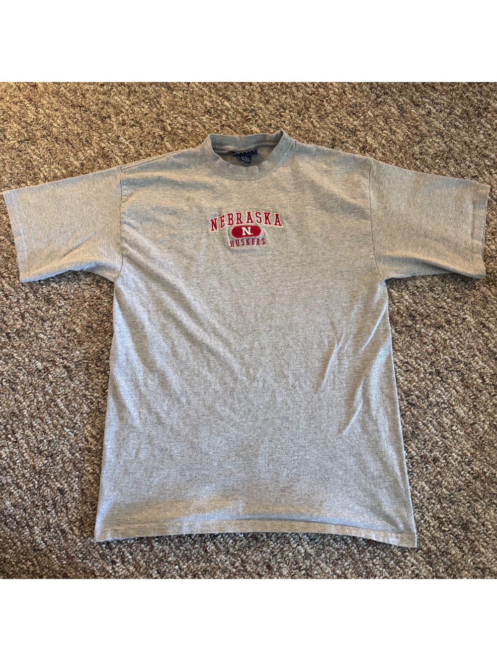 Nebraska Huskers Short Sleeve Embroidered Logo T-Shirt Gray Size Large